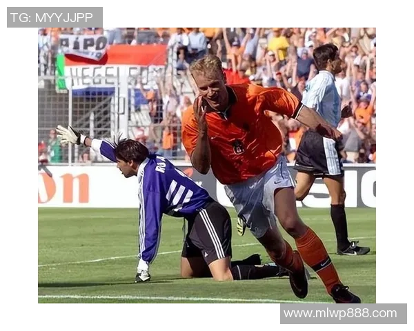 优雅的冰王子丹尼斯博格坎普与阿森纳黄金时代的艺术足球